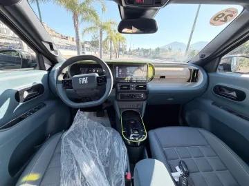 Car image 22