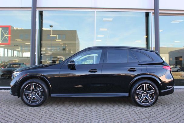 Mercedes-Benz GLC 300 e AMG Line 4Matic 230 kW image number 6