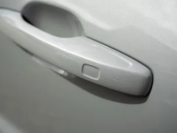 Car image 31