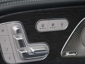 Car image 36