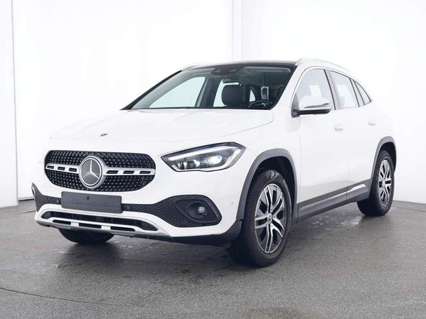 Mercedes-Benz GLA 180 100 kW image number 1