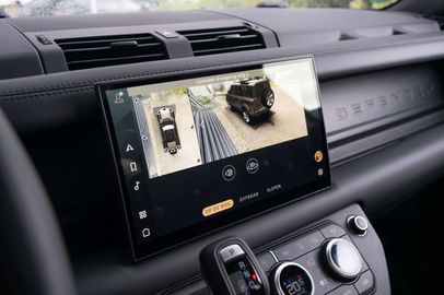 Car image 37