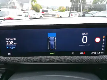 Car image 37