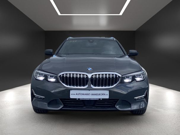 BMW 320d Touring xDrive 140 kW image number 3