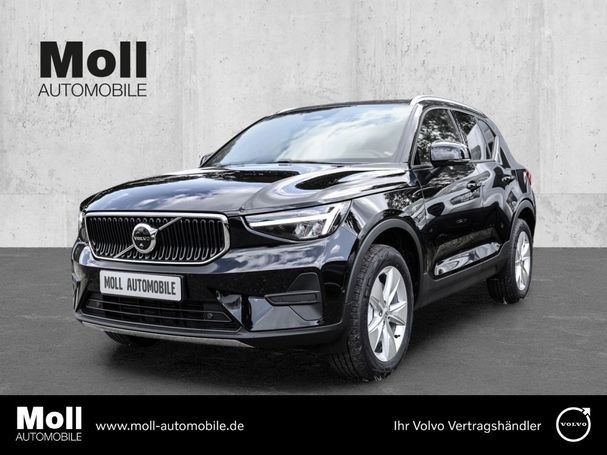 Volvo XC40 B3 Core 120 kW image number 1