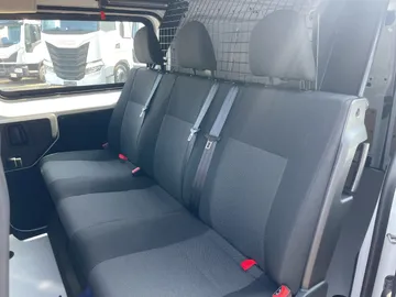 Car image 37