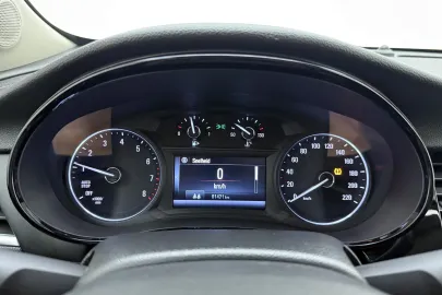 Car image 36