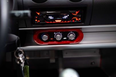 Car image 26