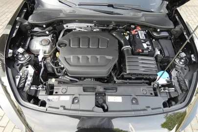 Car image 36