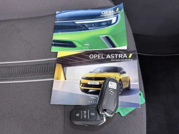 Car image 36