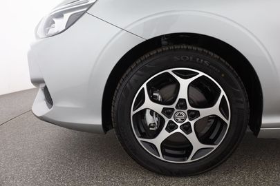 Car image 30