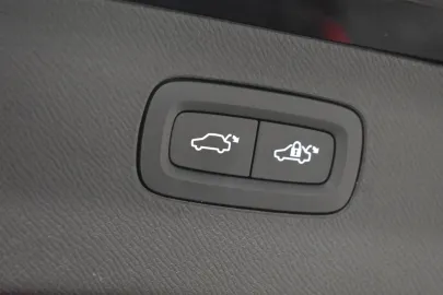 Car image 46