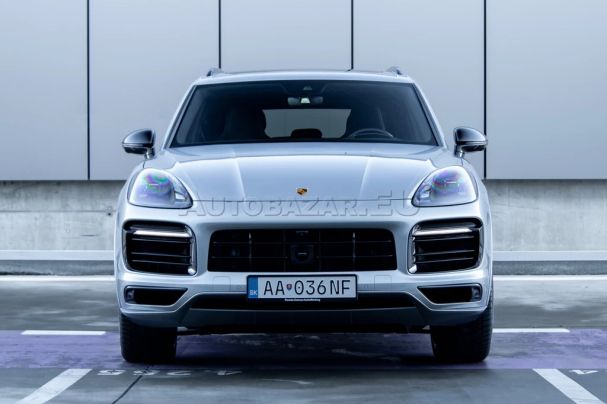 Porsche Cayenne E-Hybrid 340 kW image number 2