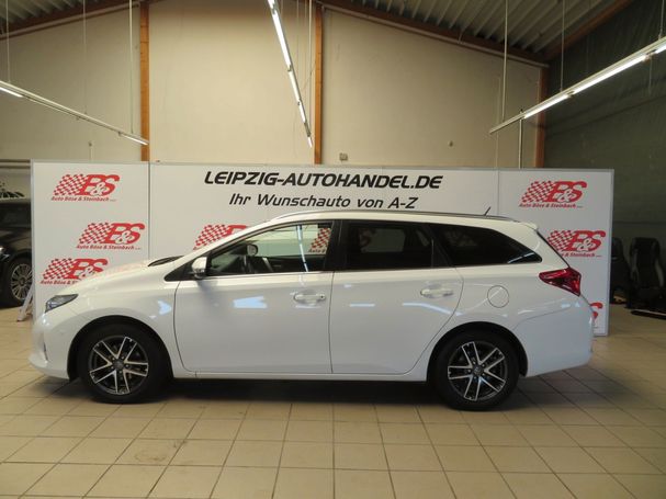 Toyota Auris Touring Sports 97 kW image number 3