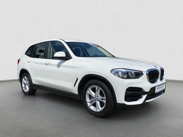 BMW X3 xDrive20i Advantage 135 kW image number 7