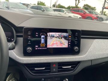 Car image 30