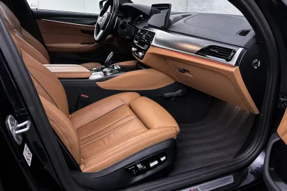 Car image 33