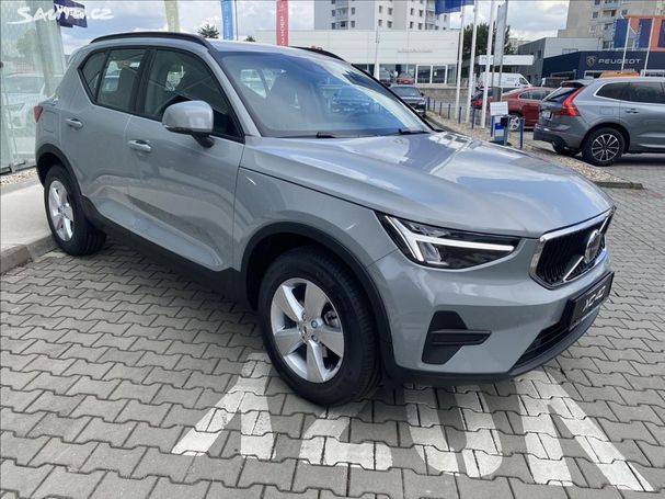 Volvo XC40 T2 Essential 95 kW image number 2