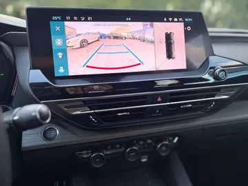 Car image 31