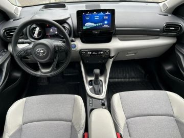 Car image 9