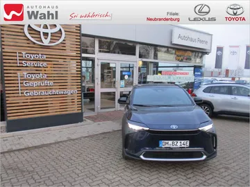 Car image 3