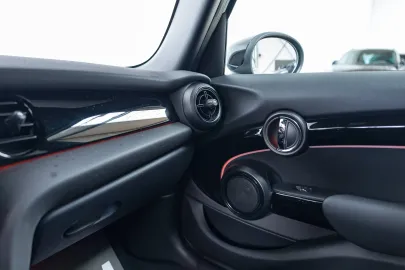 Car image 41