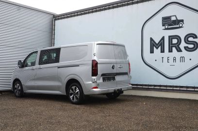 Car image 24