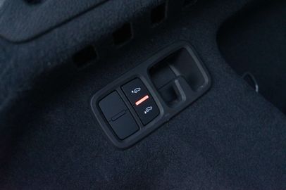 Car image 36