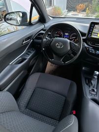 Car image 21