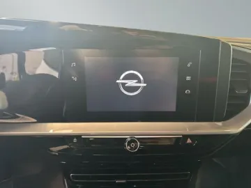Car image 19
