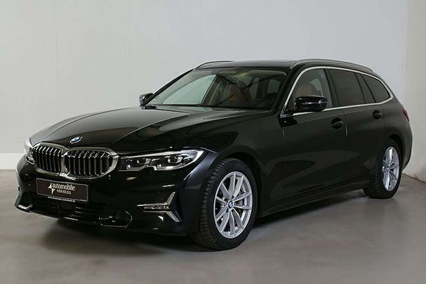 BMW 330i Touring Luxury Line 190 kW image number 1