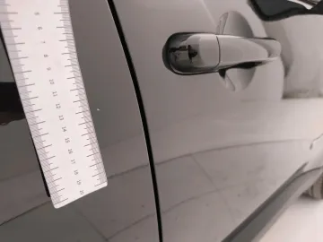 Car image 40