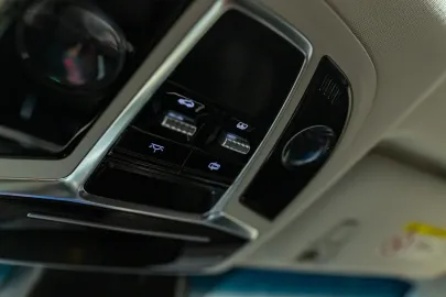 Car image 42