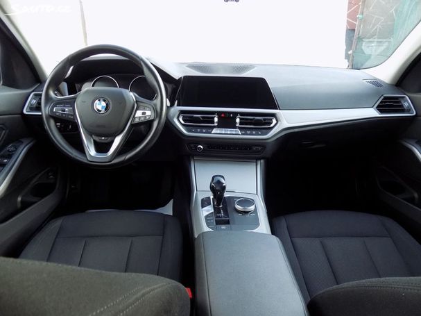 BMW 320d Touring xDrive 140 kW image number 22