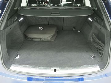 Car image 36