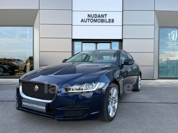 Jaguar XE 132 kW image number 12