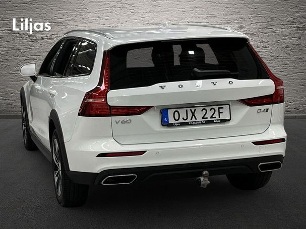 Volvo V60 Cross Country D4 AWD 141 kW image number 3