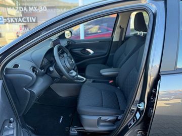 Car image 4