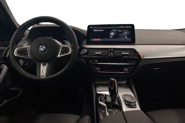 BMW 520d Touring xDrive 140 kW image number 8