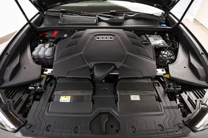 Car image 25