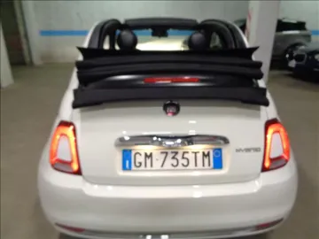 Car image 18