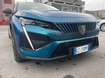 Car image 32