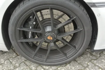 Car image 24