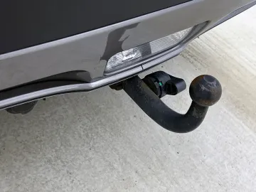 Car image 32