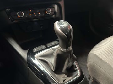 Car image 35