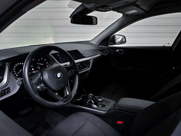 BMW 118i 103 kW image number 4