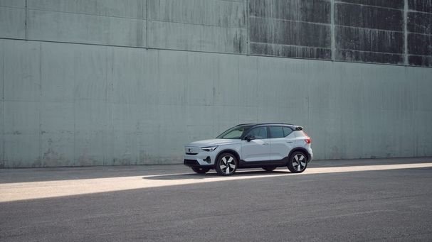 Volvo XC40 Recharge Single Motor Extended Range Plus 188 kW image number 11