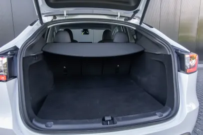Car image 33