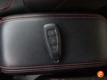 Car image 27