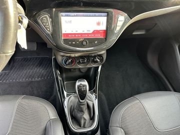 Car image 12